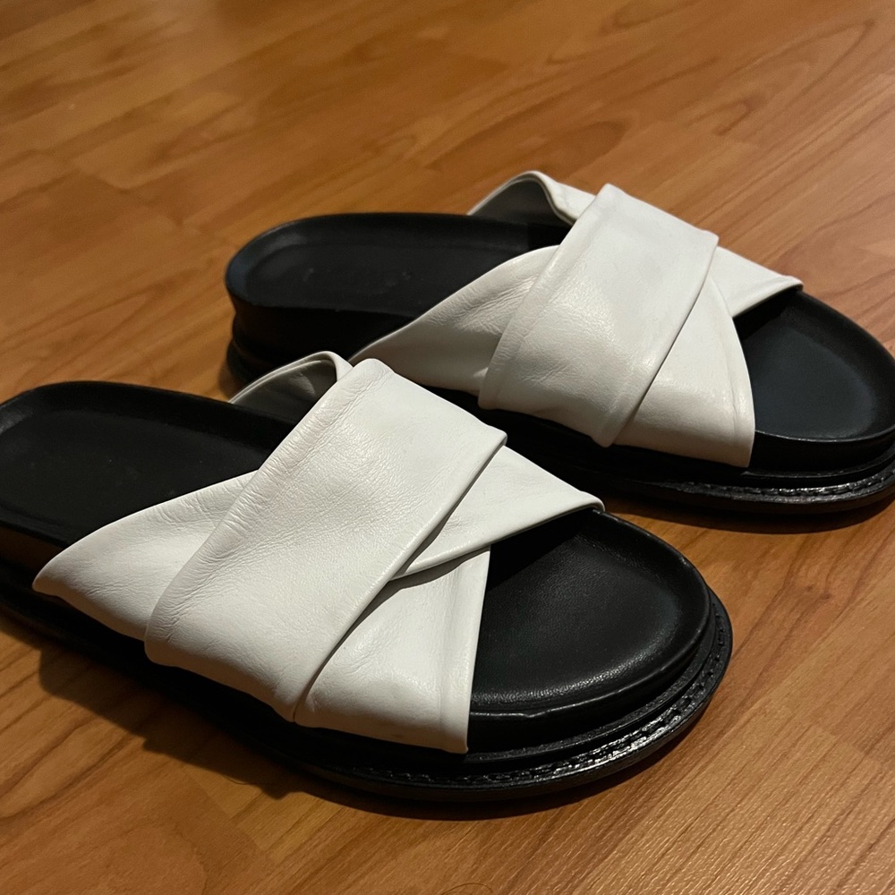 Free People x INUOVO sandales serafina slides